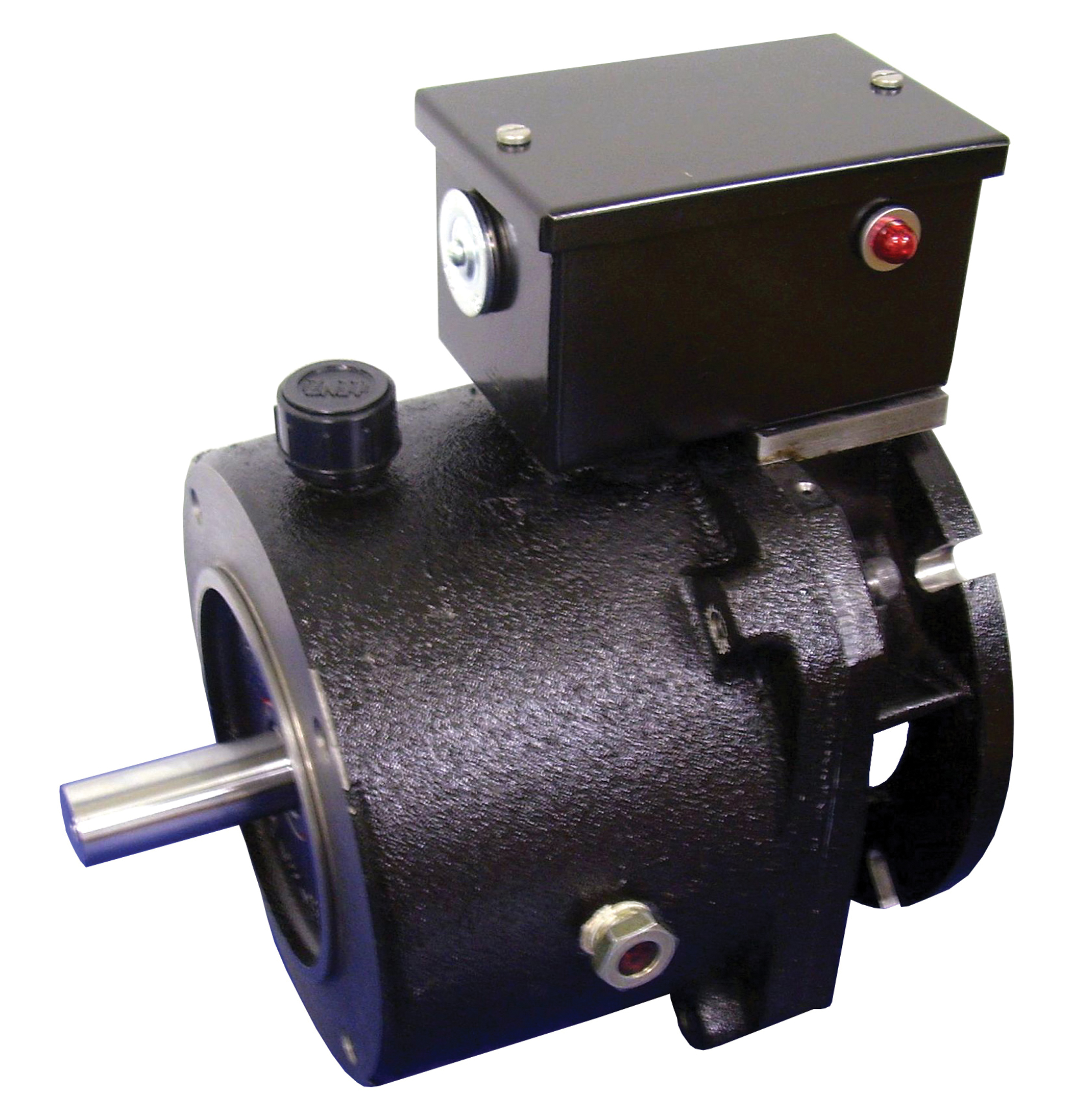 This is a Force Control Industries coupler brake. In fact, the company’s Posistop and MagnaShear coupler brakes mount between motors and reducers, so engineers can eliminate separate brake motors.
