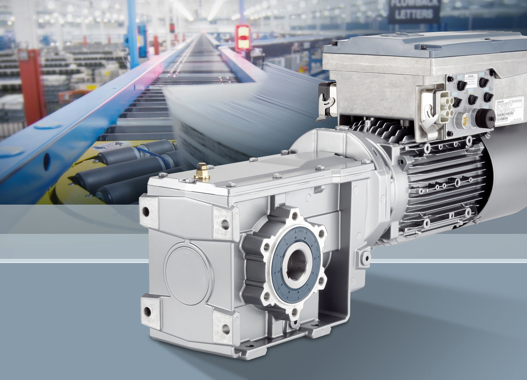 Siemens präsentiert Simogear-Getriebemotoren mit integriertem Frequenzumrichter Sinamics G110M. Siemens presents Simogear geared motors with integrated Sinamics G110M frequency inverter.